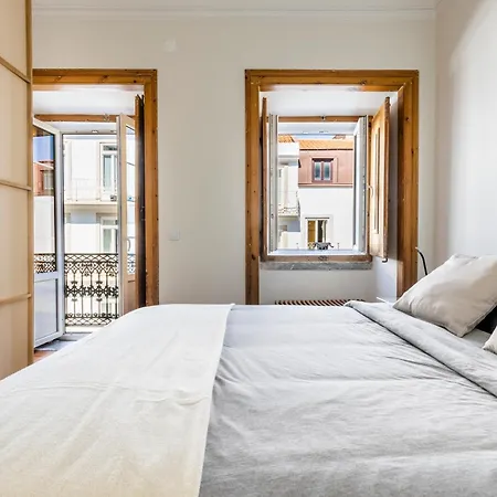 Appartamento Sunlit Historic Center Retreat