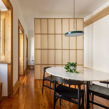 Sunlit Historic Center Retreat דירה *