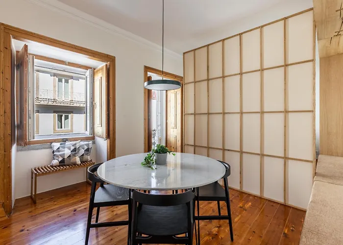 Bright & Charming In Historic Centre Apartment